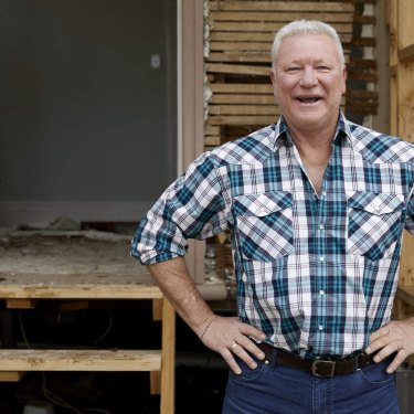 The Block host Scott Cam oversees this yearâs fans v favourites season. 