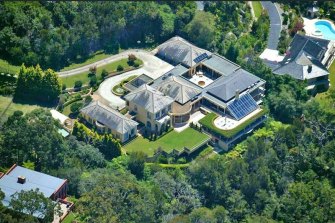 The 2377 square meter property, Neerim House, is among the largest privately held estates on the lower north shore.