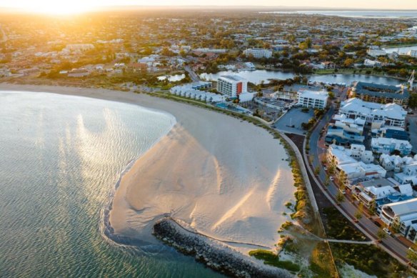 Town Beach, Mandurah.