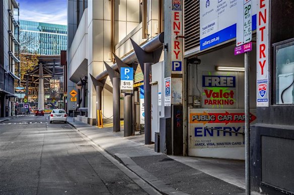 The basement car park has frontages to 601 Little Collins Street and 40 Francis Street.