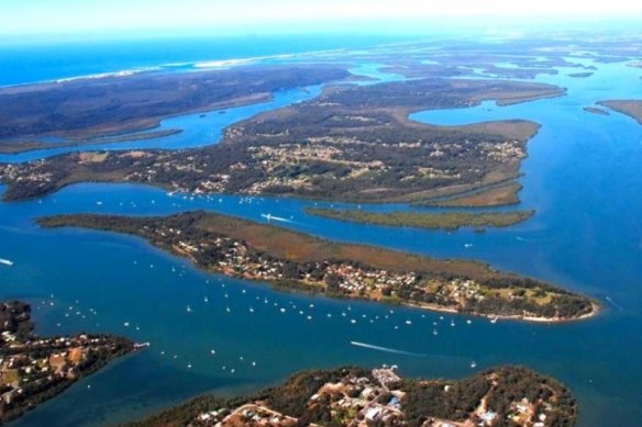 Southern Moreton Bay Islands: Macleay, Lamb, Karragarra (centre) and Russell Island at top centre. Redland Bay is on the right-hand side and North Stradbroke Island is on the top against the Pacific Ocean.