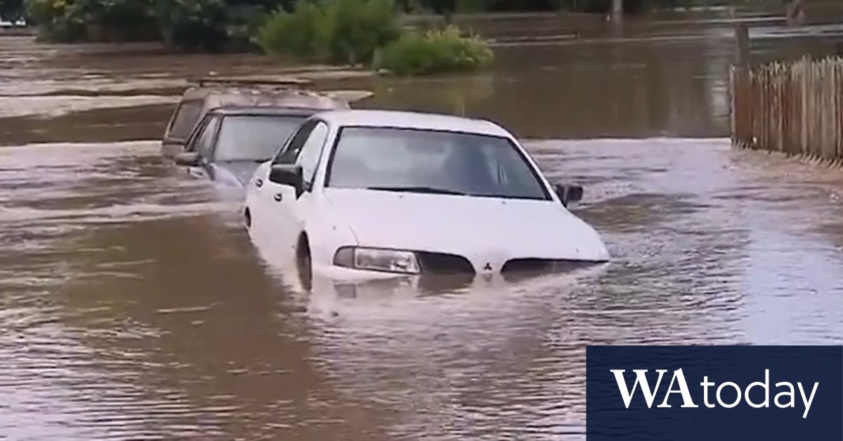 'Full impact': Maryborough's CBD evacuated after levee fails - Vimarsana News