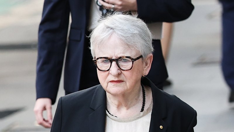 Commissioner assures Bondi families she will probe Hanukkah security, police delays