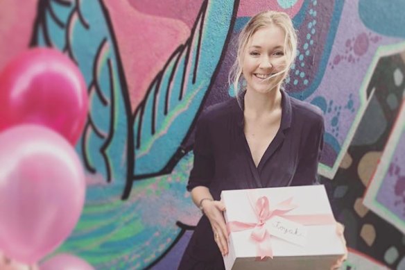 Cordingley, descrito como “gentil, humilde e amoroso”, trabalhava em uma loja de alimentos orgânicos e também era voluntário em um abrigo de animais. 