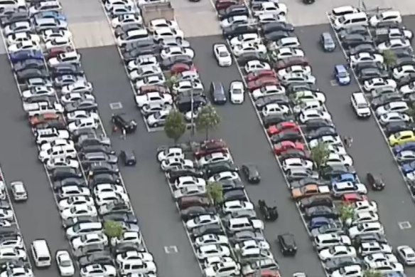 The car parks at Chadstone are packed and the roads around the shopping centre are rammed.