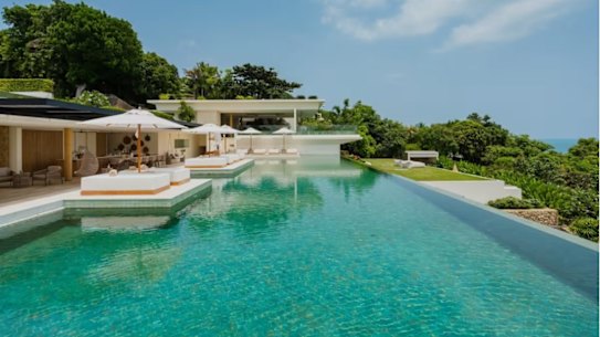  “Samujana Twelve,” is located in the tourist hot spot of Koh Samui. 