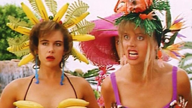 Pippa Grandison and Sophie Lee in Muriel’s Wedding.