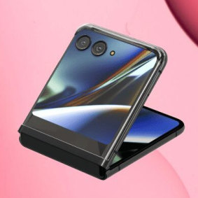 A render of a possible Motorola Razr 2023 by Evan Blass.