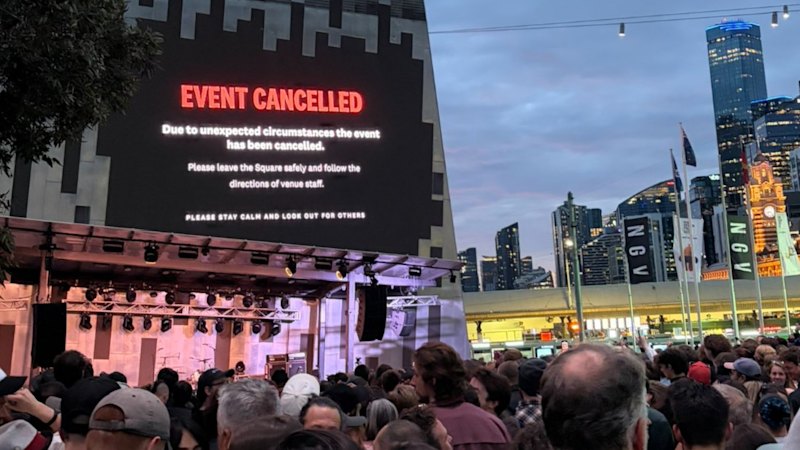 Koncert skupine Amyl and the Sniffers v zadnjem trenutku odpovedan zaradi varnostnih pomislekov