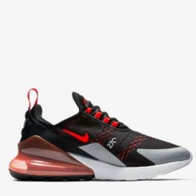 Lidiar con Rafflesia Arnoldi Imperio Nike Air Max 270 receives Muslim protest over 'offensive' sneaker design