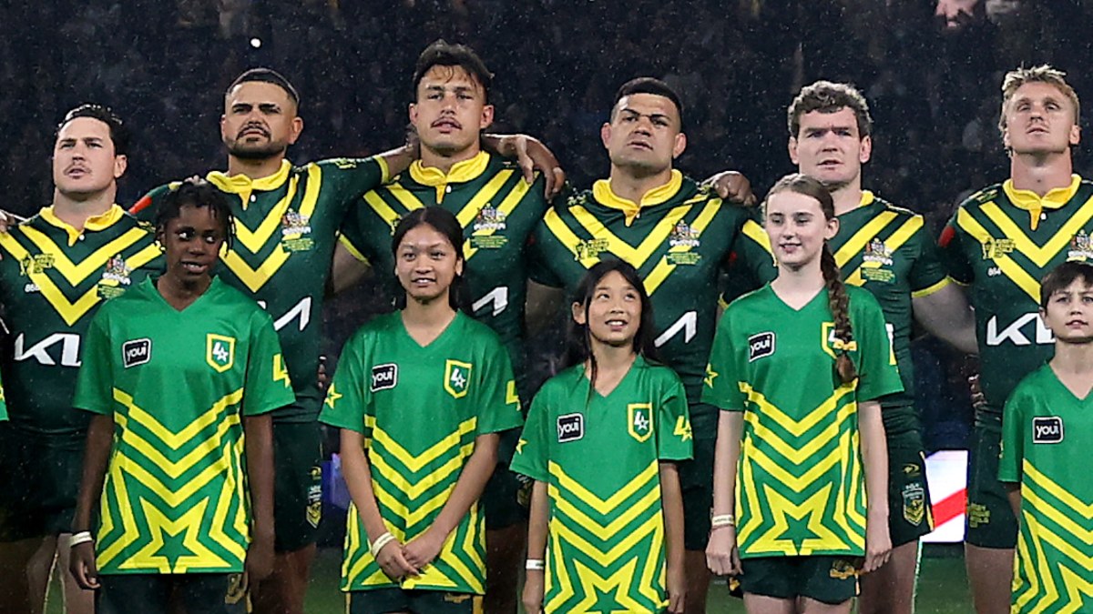 Kangaroos players face criticism over how they respond to anthem