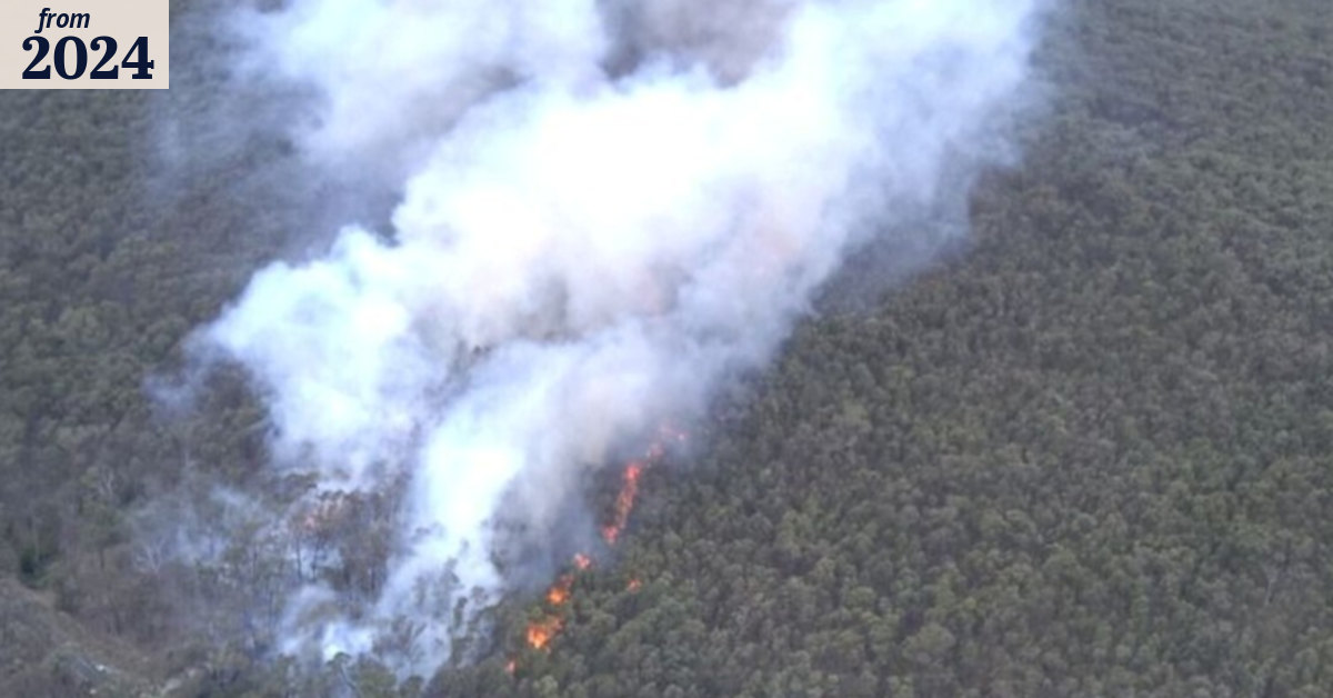 Heatwave: Out-of-control bushfire burns near Ballarat as mercury tops ...
