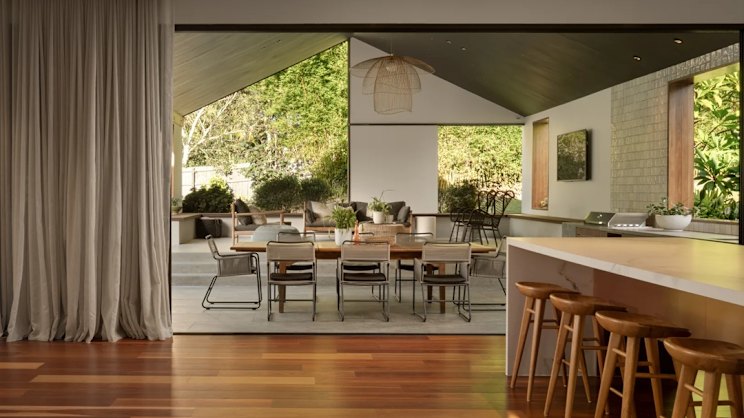 smh.com.au - Sarah Webb - Family of 'serial home builders' sells architect-designed property for non-riverfront record