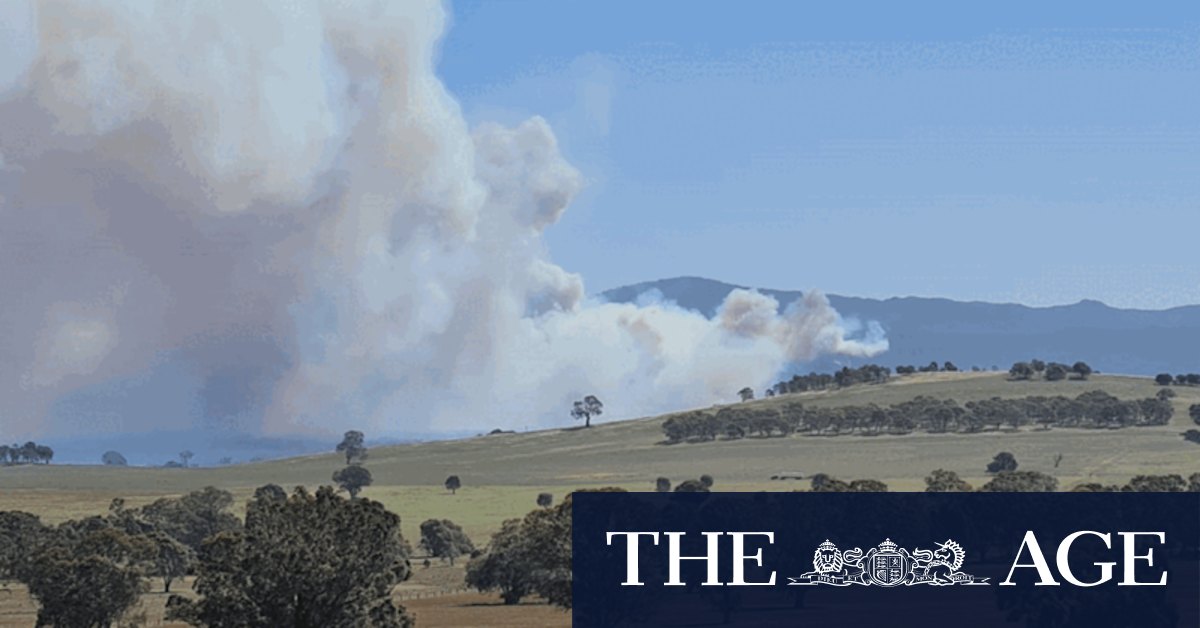 Victoria bushfires: Grampians blaze destroys homes as emergency warning remains - Vimarsana News