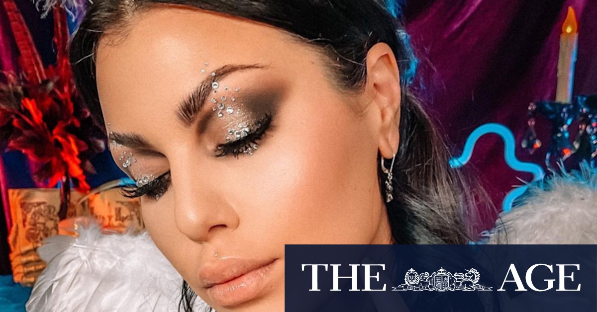 Make-up and murder videos are the latest thing - Vimarsana News