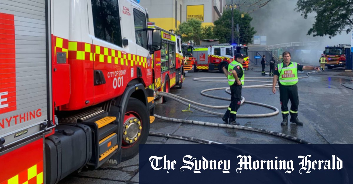 Incendie majeur dans une installation de gestion des déchets sur la Basse-Côte-Nord de Sydney