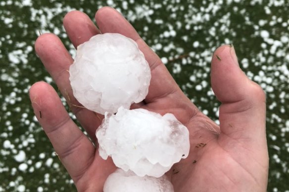 Massive hail lashed parts of Melbourne on Sunday, but extreme and severe fire risk is expected for parts of Victoria on Wednesday. 