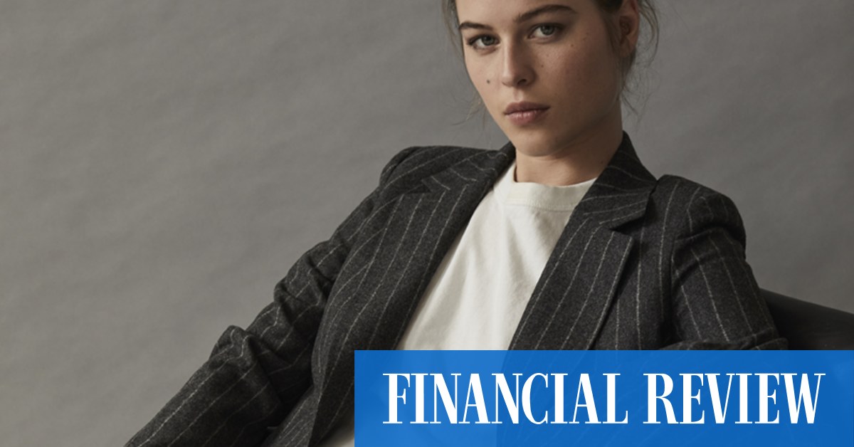 Australian Fashion Week: How to wear an oversized suit without looking like a slob - Vimarsana News