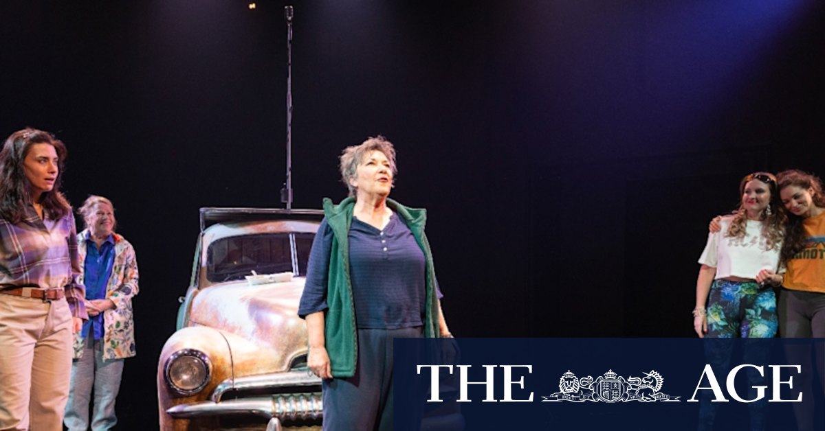 Review: Gender pay gap a hot potato in earthy comedy - Vimarsana News