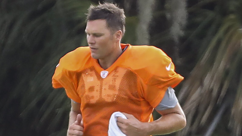 Nfl 2020 Tampa Bay Buccaneers Recruit Tom Brady Gathers New