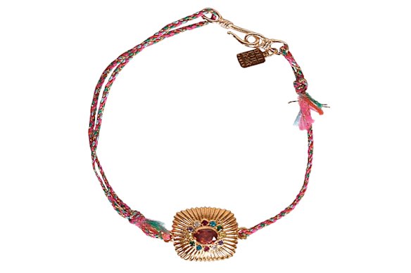 Husk “Delphes Bijoux Amelie” bracelet.