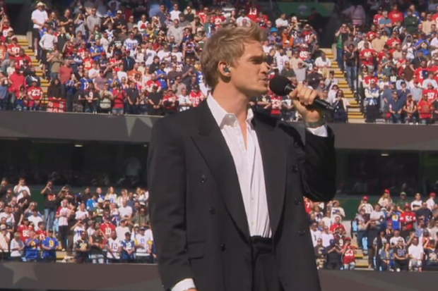 Cody Simpson sings national anthem at NFL's Australia game