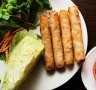Cha gio (fried Vietnamese spring rolls).