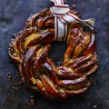 Donna Hay's caramel pecan wreath with gingerbread glaze.