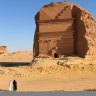 Mada'in Saleh，联合国教科文组织世界遗产，位于沙特阿拉伯。该国将于9月28日星期六首次开始发放旅游签证。