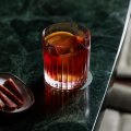 在Bar Conte酒吧沉醉于20种不同的内格罗尼。