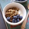 Granola with yoghurt and blueberries.