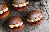 Yeasted buns filled with rhubarb compote and vanilla cream.