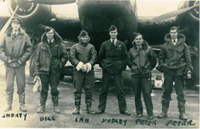 Bill McFadden, second from left, with bomber aircrew
