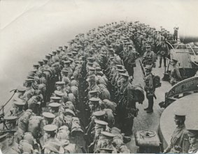 On April 24, 1915, troops of an Australian battalion on the deck of the battleship Prince of Wales in Mudros harbour just before the landing. This ship was part of the fleet that transported Australian troops to the Gallipoli landing at Anzac Cove. 