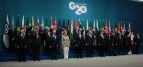 Leaders line up for the G20 "family" photo.