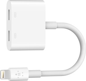 <b>Belkin Lightning Audio + Charge Rockstar:</b> listen and charge