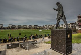 The John Kennedy statue at Waverley Park, now home to the Hawthorn Football Club.
