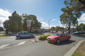The Pearcedale Village Shopping Centre at 75-99 Baxter-Tooradin Road. 
