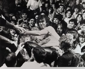 Fans show their adoration for Jimmy Barnes in a Last Stand concert in 1983.