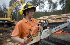Maddie Parry wanted to challenge her assumptions by working as a logger cutting down native forests in Tasmania. 