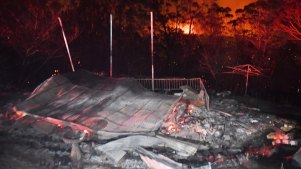 Homes destroyed by bushfires at Mount Tomah. 