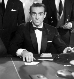 Sean Connery as James Bond at the baccarat table in Dr No


Diamonds Are Forever
(1971)