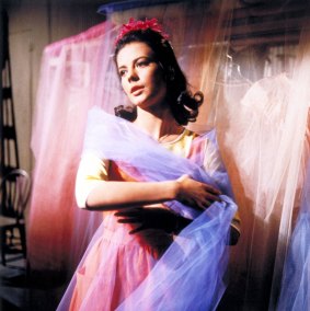 Marni Nixon dubbed the singing of Natalie Wood in West Side Story.
