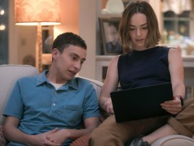 Keir Gilchrist and Brigette Lundy-Paine in Atypical.