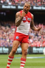 Lance Franklin needs six goals to reach 11th place on the all-time leading goalkickers list.