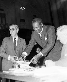 Paul Robeson at Sydney Town Hall on 11 November 1960. 