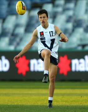 Hugh McCluggage in action for Vic Country.