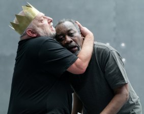 Simon Russell Beale and Joseph Mydell in <i>Richard II</I>.