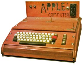 A Californian woman recently threw out an Apple I computer worth more than $US200,000.