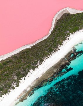 Scenic flights with HeliSpirit over Lake Hillier.